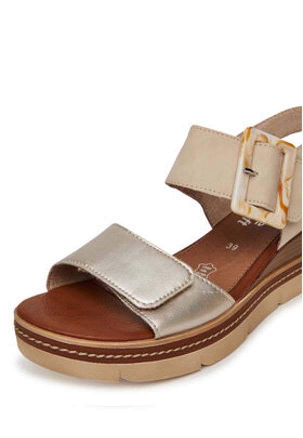 Remonte Sandały D2L53-60 Beżowy. Kolor: beżowy. Materiał: skóra