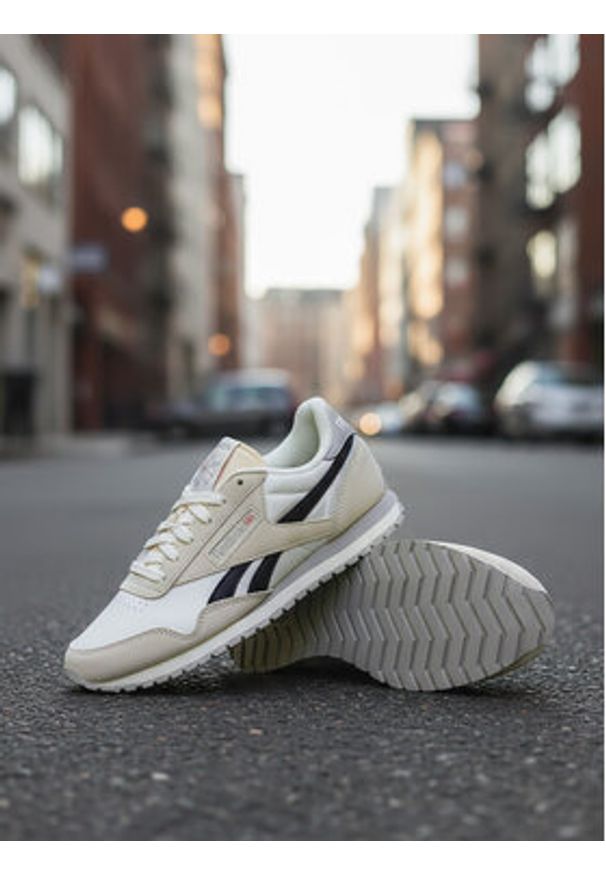 Reebok Sneakersy EOSS-CLASSIC AZ 100208830 Biały. Kolor: biały. Materiał: skóra, zamsz. Model: Reebok Classic