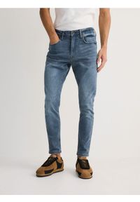 Reserved - Jeansy skinny z efektem sprania - indigo jeans