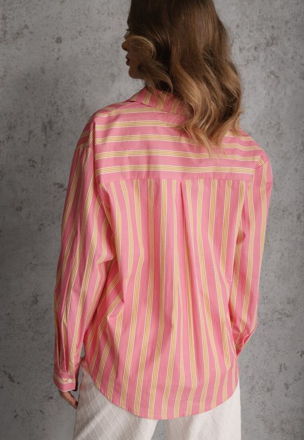 Renee - Różowa Koszula z Bawełny Oversize w Pionowe Paski Telaria. Kolor: różowy. Materiał: bawełna. Wzór: paski