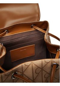 Calvin Klein Plecak Emblem Aop Jacquard LV04F3536G Brązowy. Kolor: brązowy. Materiał: materiał #3