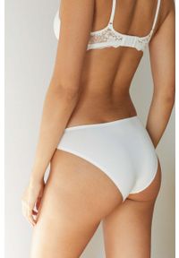 Women Secret - women'secret figi FEMININE MICRO kolor biały z koronki 8325186. Kolor: biały. Materiał: koronka. Wzór: koronka #3