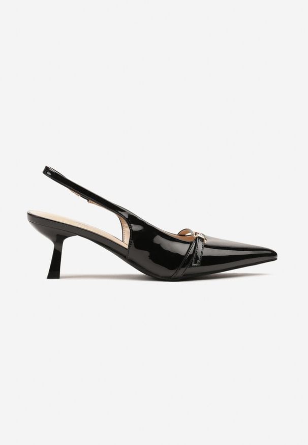 Renee - Czarne Lakierowane Sandały Slingback na Obcasie Kaczuszka Aovia. Okazja: na co dzień. Nosek buta: szpiczasty. Kolor: czarny. Materiał: lakier. Obcas: na obcasie. Styl: elegancki, casual. Wysokość obcasa: średni