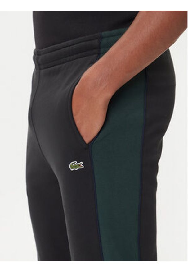 Lacoste Spodnie dresowe XH5923 Czarny Regular Fit. Kolor: czarny. Materiał: bawełna