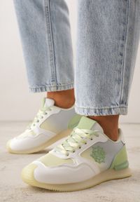 Born2be - Żółte Casualowe Sneakersy z Ozdobnymi Przeszyciami Chlylee. Okazja: na co dzień. Kolor: żółty. Materiał: jeans. Sport: fitness, turystyka piesza #1