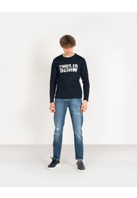 Pepe Jeans Longsleeve "Allan" | PM503829 | Allan | Mężczyzna | Granatowy. Okazja: na co dzień. Kolor: niebieski. Materiał: bawełna. Długość rękawa: długi rękaw. Wzór: nadruk. Styl: casual