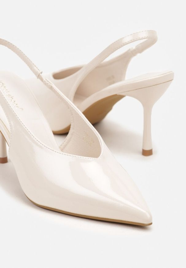 Renee - Beżowe Lakierowane Sandały na Szpilce Typu Slingback Addoxie. Okazja: na co dzień, na spacer. Kolor: beżowy. Materiał: lakier. Obcas: na szpilce. Styl: casual, elegancki. Wysokość obcasa: średni