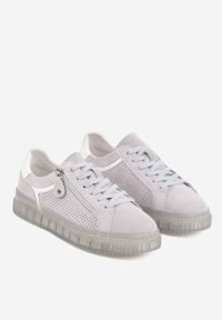 Renee - Niebieskie Zamszowe Sneakersy z Półtransparentną Podeszwą Suwakiem i Wkładką ze Skóry Sewtera. Okazja: na co dzień. Kolor: niebieski. Materiał: zamsz, skóra #2