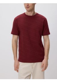Reserved - Strukturalny t-shirt comfort fit - brązowy. Kolor: brązowy. Materiał: bawełna, dzianina