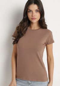 Born2be - Brązowy Bawełniany Klasyczny T-shirt Lunolia. Okazja: na co dzień. Kolor: brązowy. Materiał: bawełna. Wzór: gładki. Styl: klasyczny