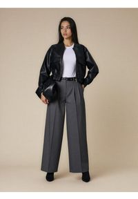 Sinsay - Body z krótkim rękawem na zatrzask - biały. Kolor: biały. Długość rękawa: krótki rękaw. Długość: krótkie #1