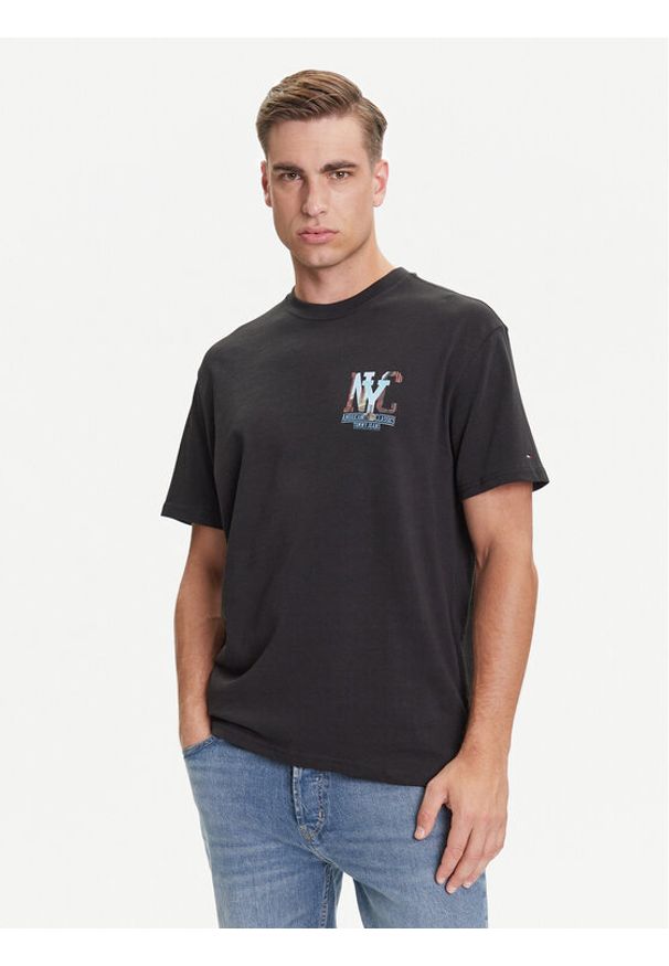 Tommy Jeans T-Shirt Novelty DM0DM21831 Szary Relaxed Fit. Kolor: szary. Materiał: bawełna