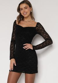 Born2be - Czarna Koronkowa Sukienka o Dopasowanym Kroju z Kwadratowym Dekoltem Tiwedesa. Okazja: na imprezę. Typ kołnierza: dekolt kwadratowy. Kolor: czarny. Materiał: koronka. Styl: klasyczny, elegancki #5