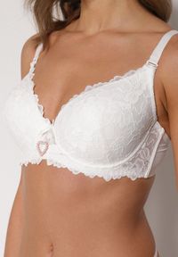 Renee - Jasnobeżowy Koronkowy Biustonosz Ozdobiony Cyrkoniowym Sercem Bothilei. Kolor: beżowy. Materiał: koronka. Wzór: aplikacja #7