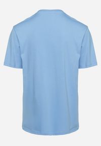 Born2be - Jasnoniebieska Casual Koszulka T-shirt z Bawełny Ikesse. Okazja: na co dzień. Kolor: niebieski. Materiał: bawełna. Styl: casual #3