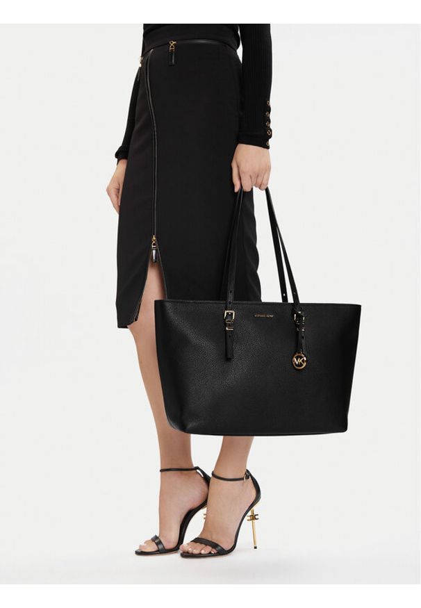 MICHAEL Michael Kors Torebka Quinn 30T5GQNT9L Czarny. Kolor: czarny. Materiał: skórzane