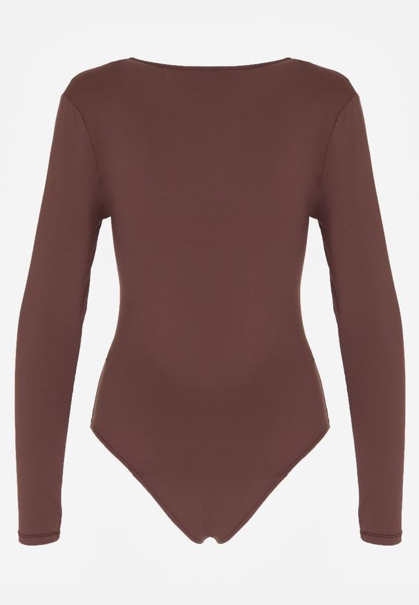 Born2be - Brązowe Body Ozdobione Aplikacją i Marszczeniem przy Dekolcie Ferenice. Okazja: na co dzień. Kolor: brązowy. Materiał: jeans. Wzór: aplikacja. Styl: casual