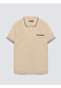 Big-Star - Koszulka męska polo z kontrastowym wykoŅczeniem beżowa Polos 801. Typ kołnierza: polo. Kolor: beżowy. Materiał: dzianina, skóra. Wzór: nadruk. Sezon: lato. Styl: elegancki #4