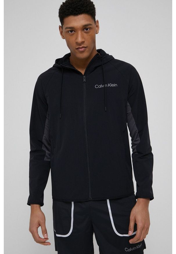 Calvin Klein Performance kurtka męska kolor czarny przejściowa. Okazja: na co dzień. Kolor: czarny. Materiał: materiał. Długość rękawa: raglanowy rękaw. Styl: casual