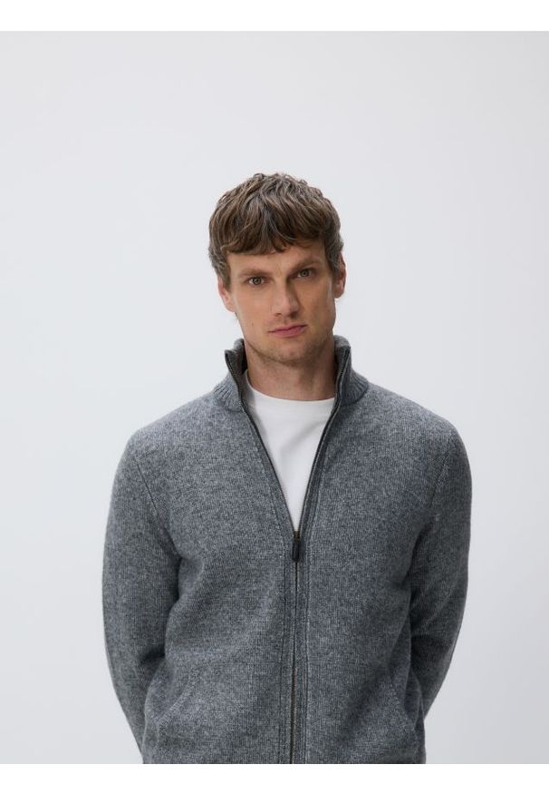 Reserved - Sweter z golfem z domieszką wełny - szary. Typ kołnierza: golf. Kolor: szary. Materiał: wełna