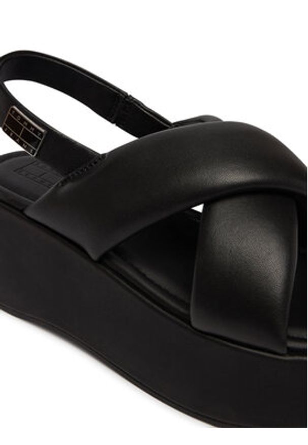 Tommy Jeans Sandały Padded Strap Wedge Sandals EN0EN02946 Czarny. Kolor: czarny. Materiał: skóra