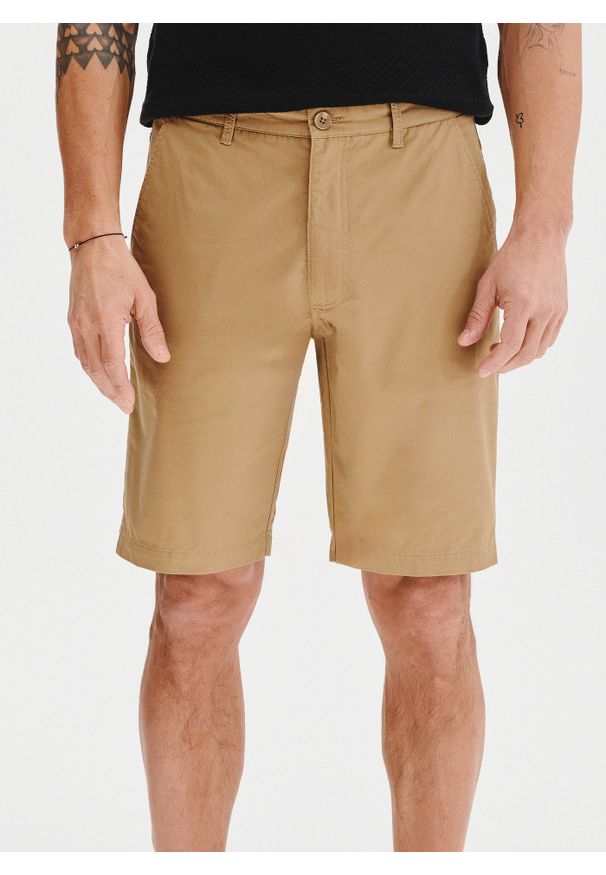 Pako Lorente - PAKO LORENTE - Bawełniane beżowe szorty męskie. Okazja: na co dzień. Kolor: zielony, niebieski, beżowy. Materiał: bawełna. Wzór: gładki. Sezon: lato. Styl: casual