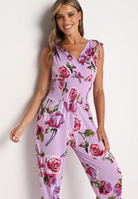 Born2be - Fioletowy Taliowany Kombinezon w Kwiaty z Długimi Nogawkami Renivia. Okazja: na co dzień. Kolor: fioletowy. Długość: długie. Wzór: kwiaty. Styl: casual, street #1