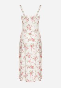 Born2be - Beżowo-Różowa Taliowana Sukienka w Kwiaty Ozdobiona Wiązaniem Firavire. Okazja: na co dzień. Kolor: różowy. Wzór: aplikacja, kwiaty. Sezon: wiosna, lato. Typ sukienki: sportowe. Styl: casual, sportowy #6