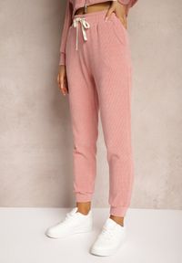 Renee - Różowe Dresowe Spodnie z Dodatkiem Bawełny High Waist z Gumką w Pasie Pesaria. Stan: podwyższony. Kolor: różowy. Materiał: bawełna, dresówka #3