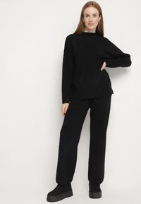 Born2be - Czarny Dzianinowy Komplet z Wełną Spodnie i Sweter Tesira. Kolor: czarny. Materiał: dzianina, wełna