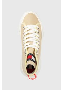 Tommy Jeans trampki VULC PLAT. CANVAS MC damskie kolor beżowy EN0EN02091. Nosek buta: okrągły. Kolor: beżowy. Materiał: guma. Szerokość cholewki: normalna. Obcas: na platformie #3