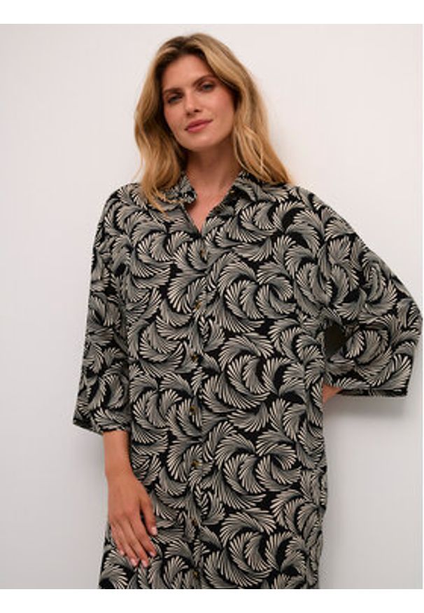Kaffe Sukienka codzienna Martha 10507677 Kolorowy Regular Fit. Okazja: na co dzień. Materiał: syntetyk. Wzór: kolorowy. Typ sukienki: proste. Styl: casual