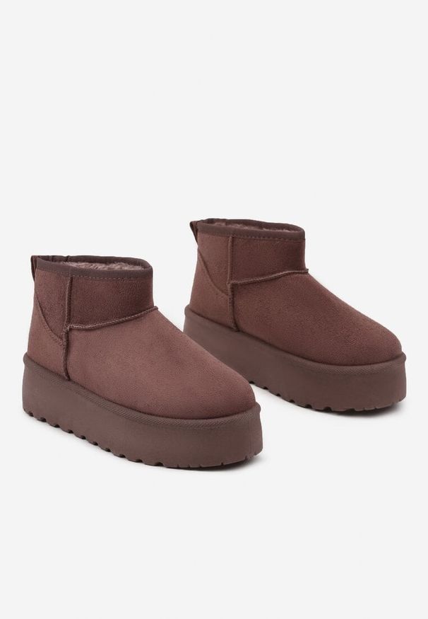 Born2be - Brązowe Niskie Śniegowce Ekozamszowe na Platformie Mocno Ocieplane Reathra. Okazja: na spacer, na co dzień. Kolor: brązowy. Materiał: jeans. Obcas: na platformie. Styl: casual, klasyczny