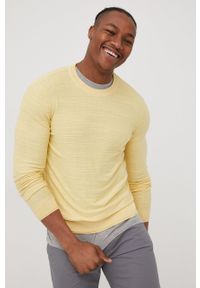 Tom Tailor sweter bawełniany męski kolor żółty lekki. Okazja: na co dzień. Kolor: żółty. Materiał: bawełna. Długość rękawa: długi rękaw. Długość: długie. Styl: casual