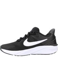 Obuwie Sportowe Dziecięce Nike STAR RUNNER 4 DX7615 001 Czarny. Zapięcie: sznurówki. Kolor: biały, czarny, wielokolorowy. Materiał: guma, syntetyk, tkanina, materiał. Szerokość cholewki: normalna
