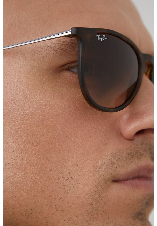 Ray-Ban - Okulary Erika. Kolor: brązowy