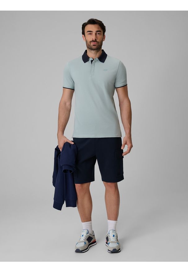 4f - 4F Spodenki dresowe cargo męskie - granatowe S. Kolor: niebieski. Materiał: dresówka