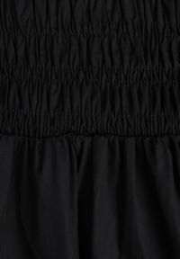 Born2be - Czarna Marszczona Sukienka Bez Rękawów z Obniżoną Linią Talii Natirea. Okazja: na co dzień. Kolor: czarny. Długość rękawa: bez rękawów. Typ sukienki: proste. Styl: casual, elegancki #7