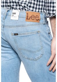 Lee - LEE SPODNIE MĘSKIE LUKE BLEACHED CODY L719NLUH 112119227. Długość: krótkie. Wzór: kolorowy. Sezon: lato, zima. Styl: elegancki
