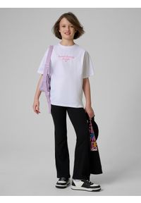 4f - 4F T-shirt loose z nadrukiem dziewczęcy - biały 146/152 (10-12 lat). Okazja: na spacer, na co dzień, na uczelnię. Kolor: biały. Materiał: dzianina, bawełna, skóra, materiał. Wzór: nadruk. Sezon: lato. Styl: casual #2