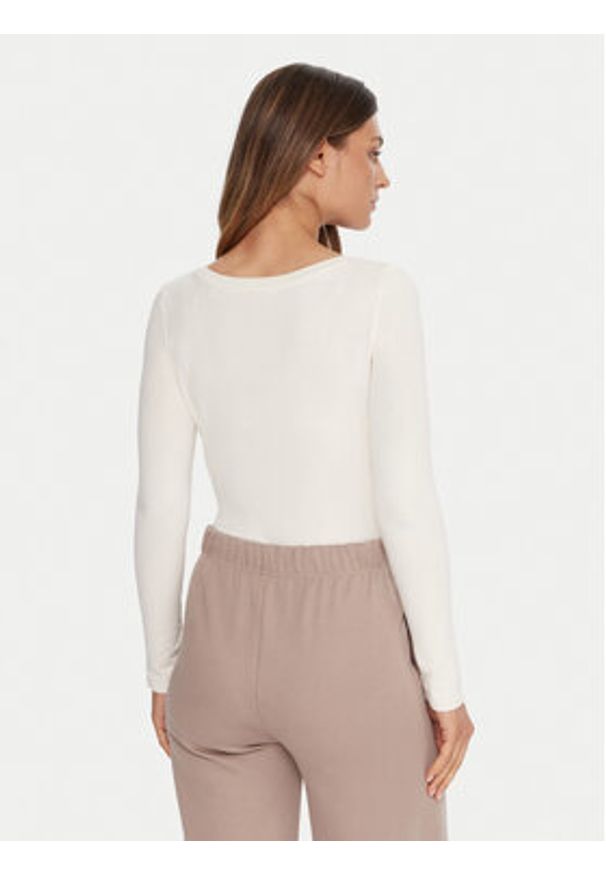 Guess Body V5BP09 KCBF1 Écru Slim Fit. Materiał: bawełna