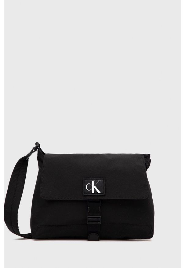 Calvin Klein Jeans torebka K60K609286.PPYY kolor czarny. Kolor: czarny. Rodzaj torebki: na ramię