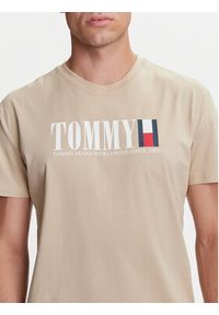 Tommy Jeans T-Shirt Dna Flag DM0DM21941 Beżowy Regular Fit. Kolor: beżowy. Materiał: bawełna