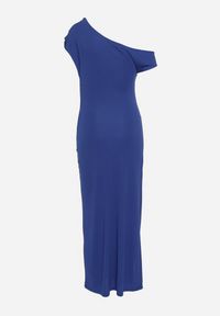 Born2be - Granatowa Asymetryczna Koktajlowa Sukienka Ozdobiona Wycięciem na Dole i Marszczeniem Dimasea. Okazja: do pracy. Kolor: niebieski. Wzór: aplikacja. Typ sukienki: asymetryczne. Styl: wizytowy #2