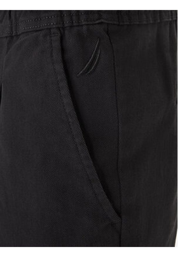 Nautica Szorty materiałowe Rava NCC03970 Czarny Relaxed Fit. Kolor: czarny. Materiał: bawełna
