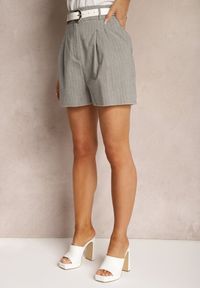 Renee - Szare Szorty High Waist Zapinane na Zamek Błyskawiczny Tiamarella. Stan: podwyższony. Kolor: szary. Długość: krótkie. Sezon: lato. Styl: elegancki #4