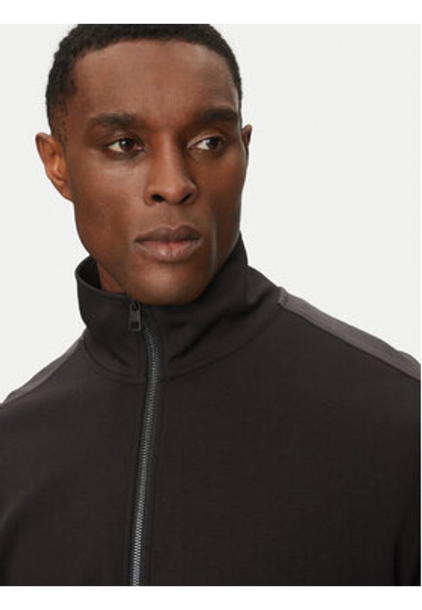 Calvin Klein Jeans Bluza Logo Tape J30J327244 Czarny Regular Fit. Kolor: czarny. Materiał: syntetyk, bawełna