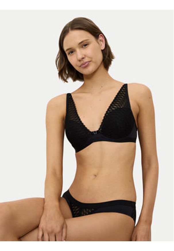 Triumph Biustonosz z fiszbiną Aura Spotlight 10208018 Czarny. Kolor: czarny. Materiał: syntetyk