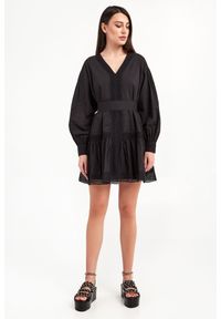 Twinset Milano - Sukienka TWINSET. Materiał: koronka. Długość rękawa: długi rękaw. Wzór: koronka