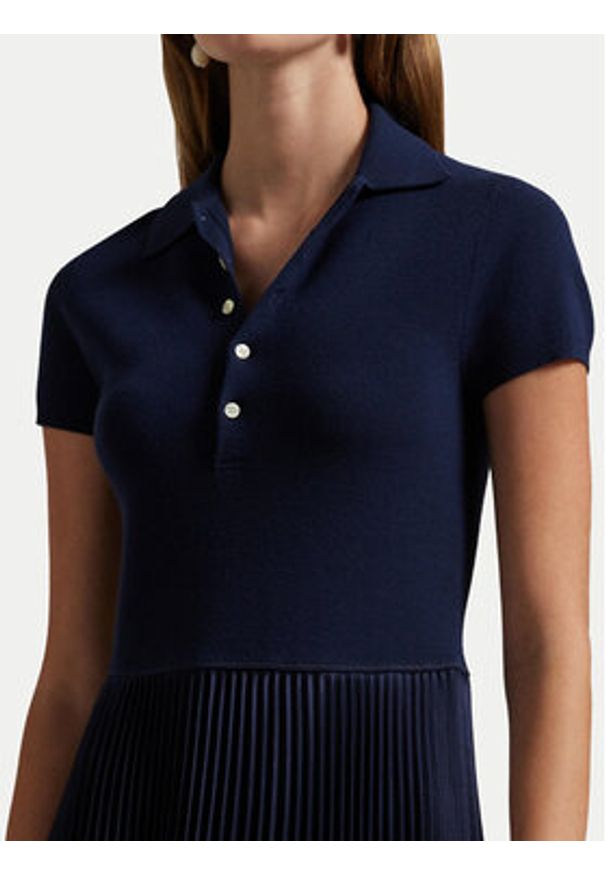 Polo Ralph Lauren Sukienka codzienna 211959913001 Granatowy Regular Fit. Okazja: na co dzień. Typ kołnierza: polo. Kolor: niebieski. Materiał: syntetyk. Typ sukienki: proste. Styl: casual